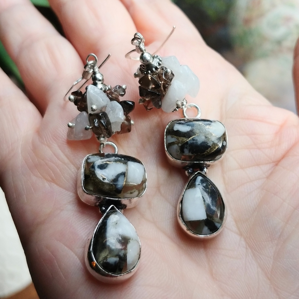 NWOT Natural White Buffalo Turquoise, Copper & Moonstone Beaded Drop Earrings